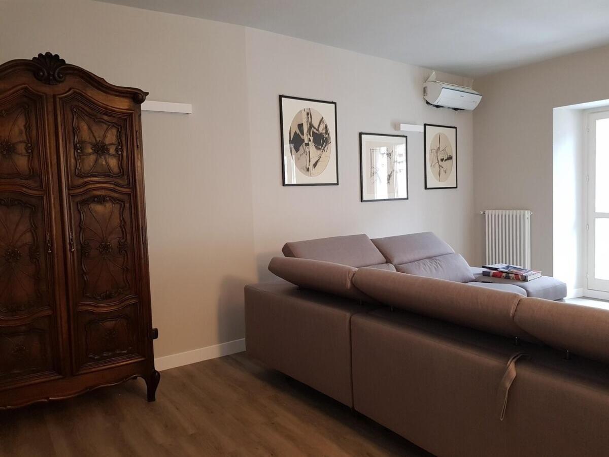 Chocolat La Mairie Daire Omegna Oda fotoğraf